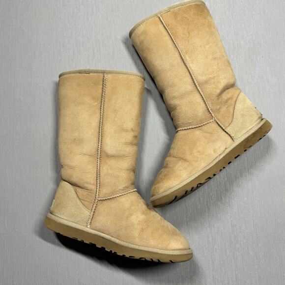 UGG Australia CLASSIC TALL Suede Sheepskin Boots Chestnut 5815 Size 6 Honey Tan - Picture 2 of 9